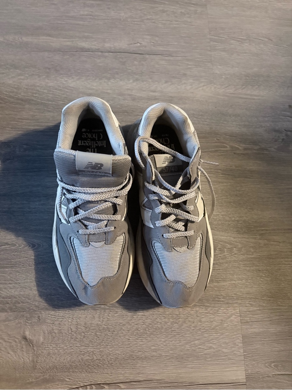 New Balance Men's Light Gray Chunky Runner Sneakers